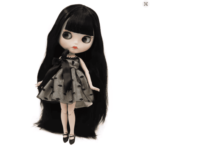 Uma versão da boneca Blythe Dolls disponível para venda no AliExpress