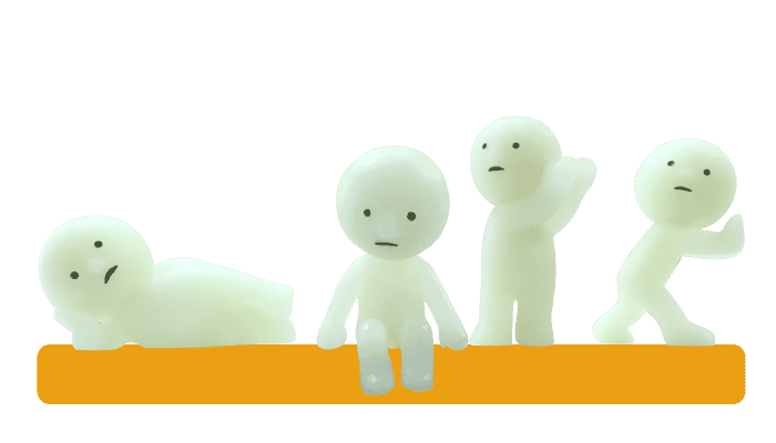 Bonecos com diferentes expressões faciais
