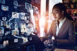 Inteligência artificial acelera mudanças, mas são as decisões humanas que vão definir o futuro do trabalho em 2026