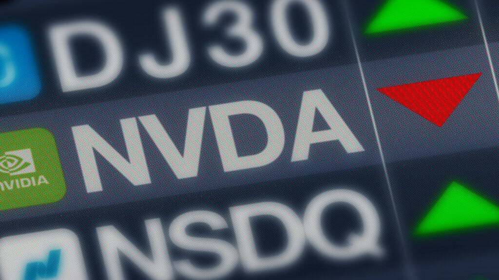 Logo da Nvidia em um telão de pregão da Bolsa de Valores