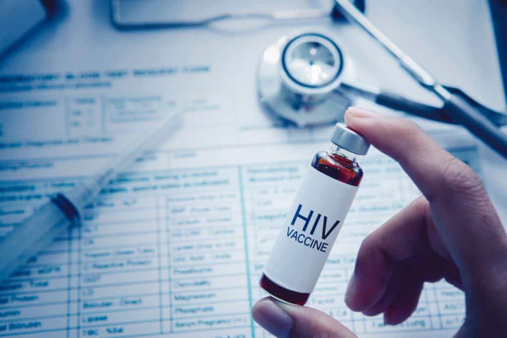 imagem ilustra um tubo com a vacina para o hiv