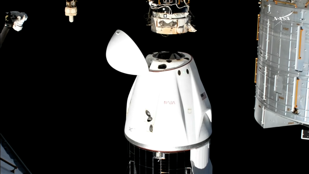 Momento em que a Dragon foi desacoplada da ISS