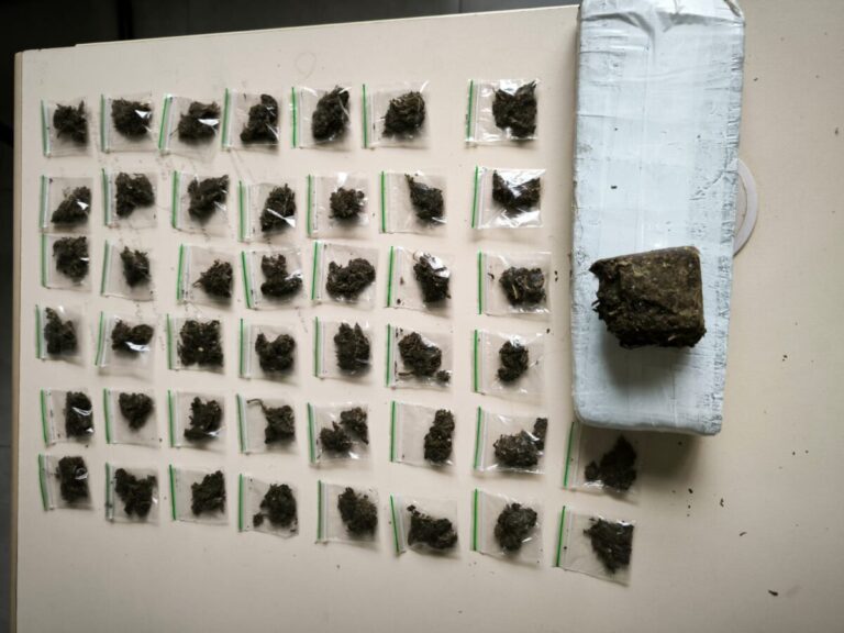 3c5882bf-5615-428c-a486-029be881510054qs-1200x900-1