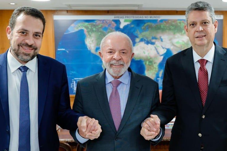 7771541b-9e61-42b8-96ee-b221136c7613