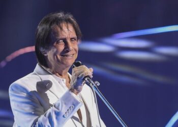 Roberto Carlos recebe alta após acidente de carro em Gramado (RS)