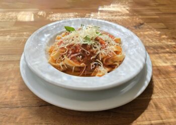 Fazer massa de macarrão e molho caseiro. Um caminho sem volta!