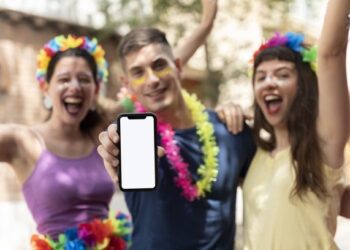 Folia segura: veja dicas para proteger celular e dados pessoais