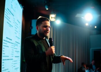 Victor Queiros leva conferência aos palcos e inicia turnê global