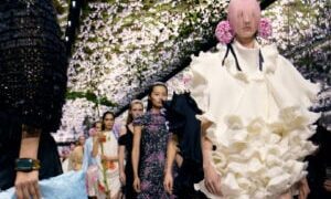 Com Kate Moss na Passarela, Demna Faz Desfile de Estreia na Gucci