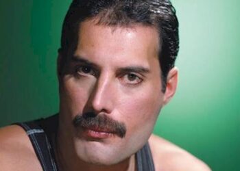 Qual são os melhores cantores da história? A IA respondeu