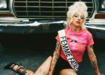 Mon Laferte retorna ao Brasil com a turnê Femme Fatale Tour