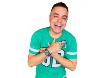 Cecéu Muniz celebra 25 anos de carreira com novo EP