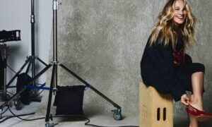 Alfaiataria, Bordeaux e Pés no Chão: a Visão da Giorgio Armani para o Próximo Inverno