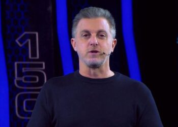 Domingão com Huck perde liderança após 13 meses invicto