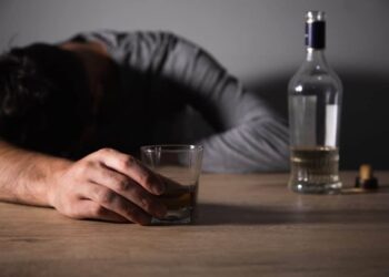 Álcool ajuda a dormir, mas prejudica qualidade do sono, revela estudo