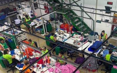 Confianadoempresrioindustrialsobeemoutubromassegueabaixodalinhadeotimismo_0335219001779820938