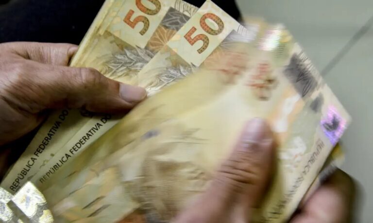 FocusmercadoprevIPCAacimade4eSelicacimade10at2026apontarelatrio_0672444001779921720