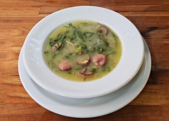 Caldo Verde. Um clássico da gastronomia portuguesa para o inverno