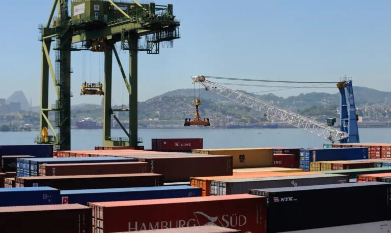 CNITarifaextrade25dosEUAameaaexportaesbrasileiraseacendealertanaindstria_0517520001780476556