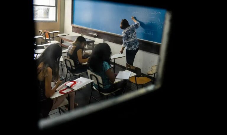 SancionadopisosalarialparaprofessoresdaeducaobsicamudanaterimpactodeR8biparaosmunicpiosem2026_0227607001781930547