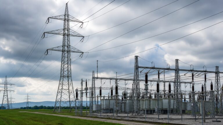 transmissoras-pedem-a-aneel-suspensao-de-r-916-6-milhoes-no-ciclo-tarifario