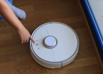 Por que cada vez mais brasileiros estão automatizando a faxina?