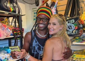 Virginia compartilha fotos com Vini Jr. após viagem à Jamaica