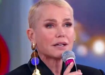 Xuxa chora em ensaio com Paquitas e revela “o último voo da nave”