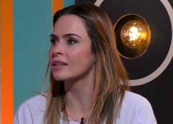 Ana Paula Renault faz alerta e desabafa: “Medo do nosso poder”