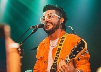Pe Lanza volta aos palcos e revive sucessos da Restart em SP