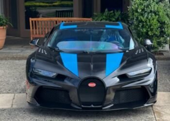 Modelo com Bugatti de R$ 50 milhões surpreende menino